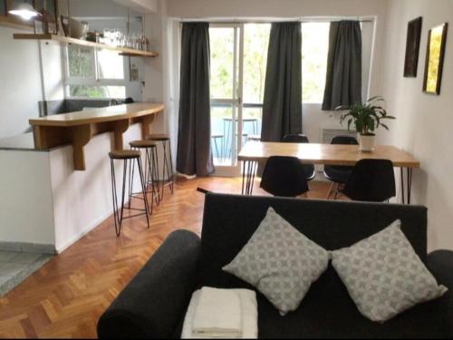 Kuchyň nebo kuchyňský kout v ubytování Depto Palermo Sinclair EEUU Parking included