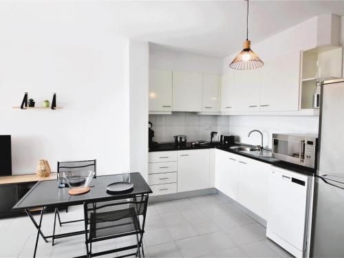 ROCMAR Apartamento acogedor junto al mar en Roses Ideal 4 personas.