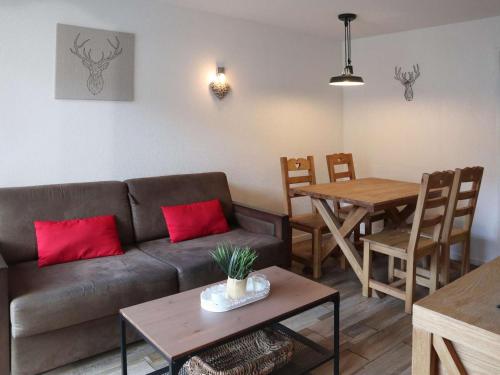 Appartement skis aux pieds, piscine, 6 pers. - FR-1-322-661