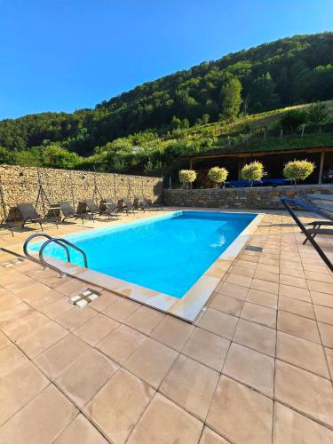 Der Swimmingpool an oder in der Nähe von Apartments Tatic