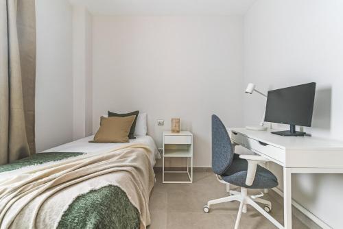 Home for the Digital Nomads Next to the Beach