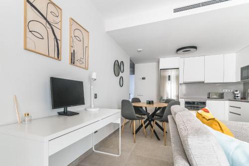Home for the Digital Nomads Next to the Beach