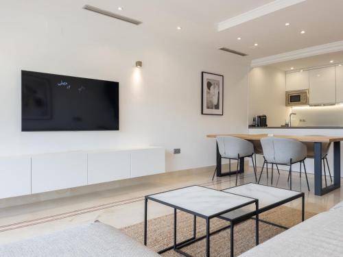 Aloha Hills Club Luxury Retreat Pools Gym Spa