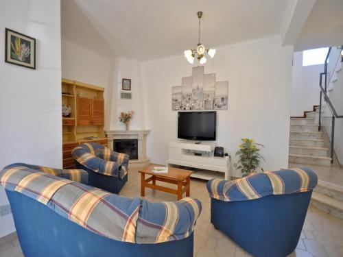Spacious villa with private pool