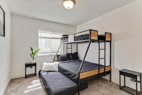 Gallery image of Right off Freeway Quiet Neighborhood King Bed in Vineyard