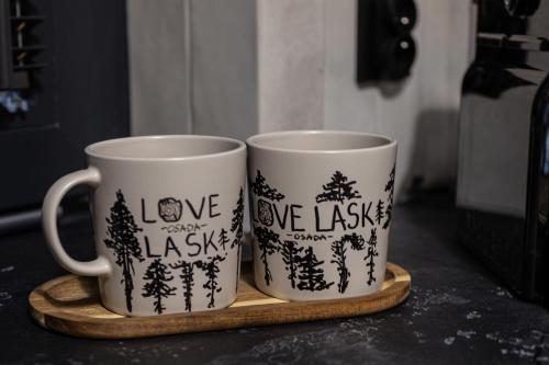 Galería fotográfica de Osada LoveLaski - balia jacuzzi, sauna i kominek - całoroczne domki premium en Laski