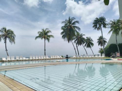Πισίνα στο ή κοντά στο Premium Regency Tanjung Tuan - Idealhub