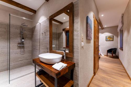 Ένα μπάνιο στο MY DALMATIA - Authentic Villa Fisola with private infinity pool and sea view