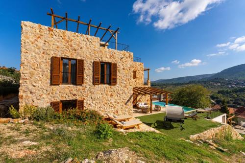 Πισίνα στο ή κοντά στο MY DALMATIA - Authentic Villa Fisola with private infinity pool and sea view