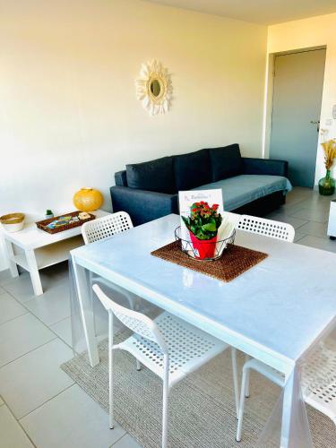 Ruang duduk di Appartement spacieux 6 personnes Banyuls sur mer