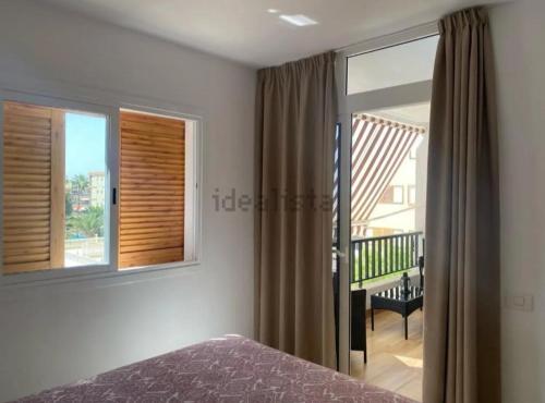 Fayser 301, 2 bedrooms, steps to beach, AC