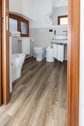 Koupelna v ubytování Albergo Cappello e Cadore
