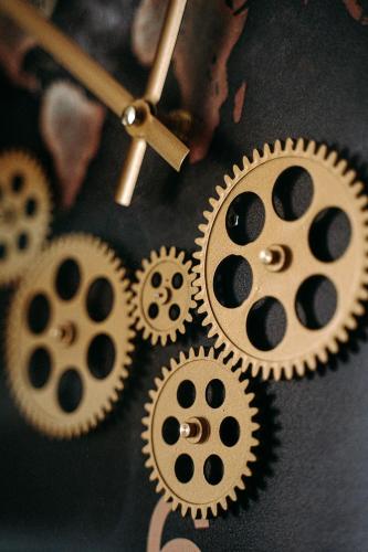 a group of gears sitting next to each other at Apartament Madlen Art in Olecko