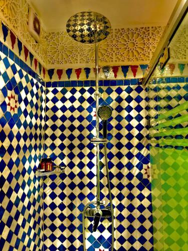 Riad Damia Suite & Spaにあるバスルーム