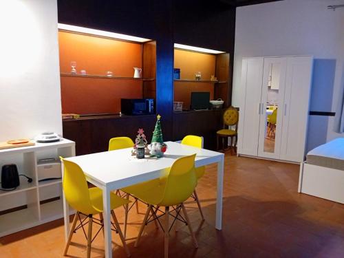 Kuchyň nebo kuchyňský kout v ubytování Appartamento Monolocale La mia Casina di Montagna