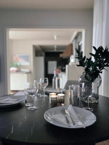 Fotografie z fotogalerie ubytování Cozy Apartment , Sleeps 4, 10 Min to Reykjavík Downtown, Family-Friendly v Reykjavíku