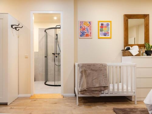 ALEXA Spacious Design Apart up to 10 persons - Parking - Superfast Wifi photo 4