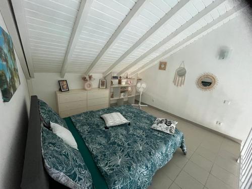 Ένα ή περισσότερα κρεβάτια σε δωμάτιο στο Duplex Vue sur Mer, Plage à 100m