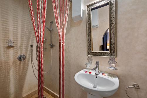 Vonios kambarys apgyvendinimo įstaigoje Riad Marwa Marrakech