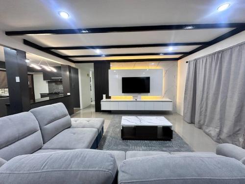 3 Bedroom Modern Executive Flat in Namadi Heights