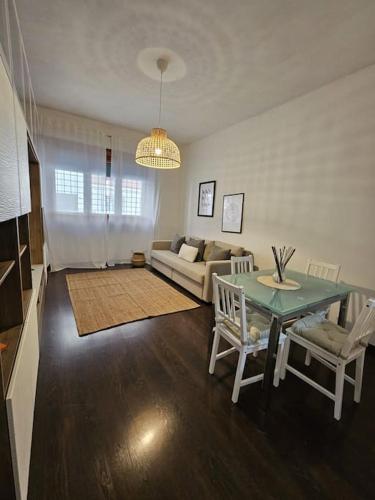 St Peter central apartment