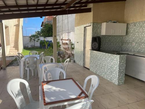 Kuchyň nebo kuchyňský kout v ubytování Casa em Barra de jacuipe