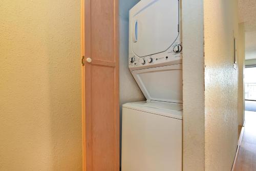 Gambar di galeri bagi Kihei Akahi C616 · AKH C616 Cozy Condo Near Beach w Ocean View P di Wailea