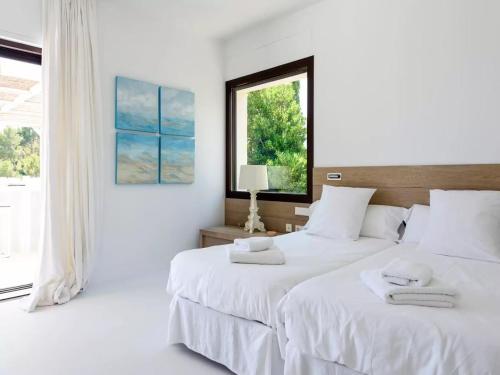 Ảnh trong thư viện ảnh của Villa in Ibiza with Sea Views near Es Torrent ở San Jose