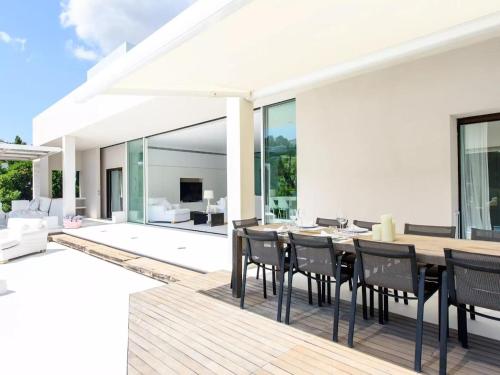 Ảnh trong thư viện ảnh của Villa in Ibiza with Sea Views near Es Torrent ở San Jose