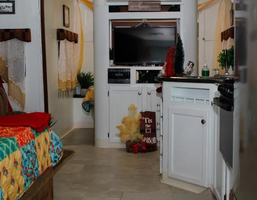 Kuchyň nebo kuchyňský kout v ubytování Brisas de Isabela Cozy Glamper 2