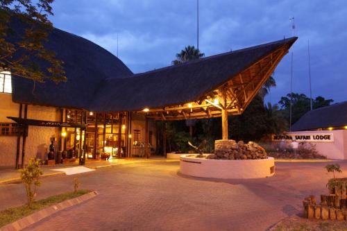 Cresta Mowana Safari Resort & Spa