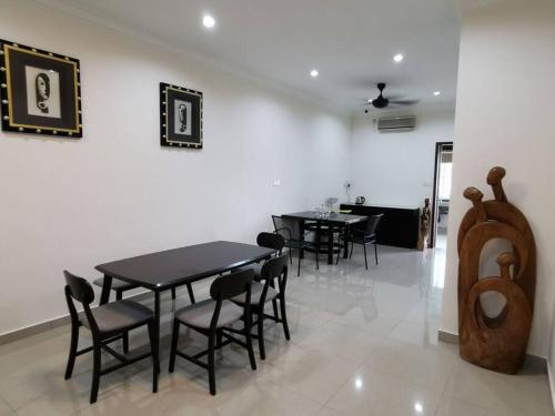 Posezení v ubytování Homezstay Permyjaya Miri