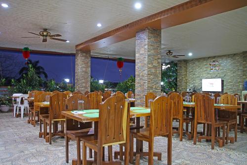 Restaurace v ubytování R2R Bayview Inn