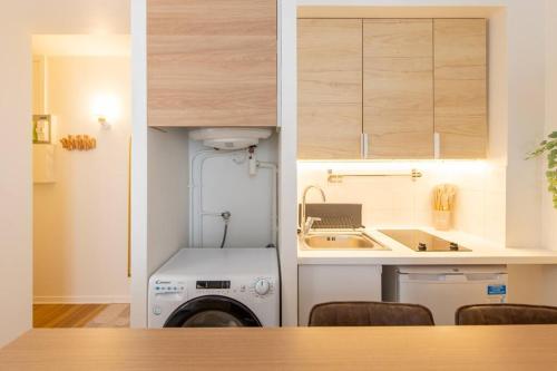 Amazing stylish studio, well located near metro, Bastille neighborhood