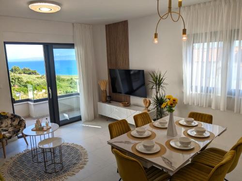 Golden Smile Apartment