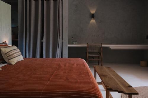 Ένα ή περισσότερα κρεβάτια σε δωμάτιο στο Suuel Hotel Adults Only