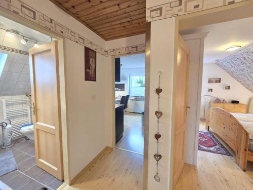Ένα μπάνιο στο Ferienwohnung Ufen