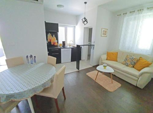 Exquisite and Stylish Apartment Krk with Balcony