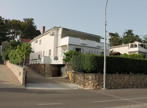 Serene Sea View Krk Apartment with Balcony