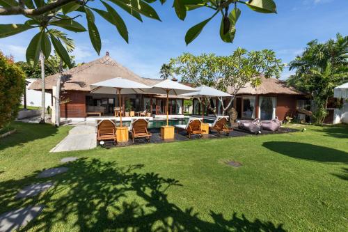 Gallery image of Palm Merah Villa in Kerobokan
