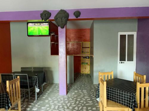 TV a/nebo společenská místnost v ubytování TCHAN LOVe