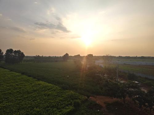 Gambar di galeri bagi SJ boarding and lodging with bar attached di Bangalore