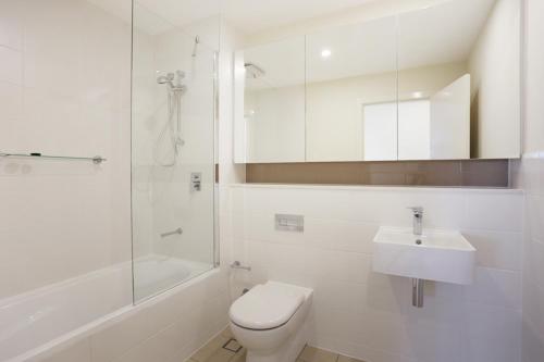 Koupelna v ubytování Sydney Lidcombe, Super Comfort, Stylish, large 2bedrooms, 2 bath, 2 free carpark, Parkview, Free Wifi