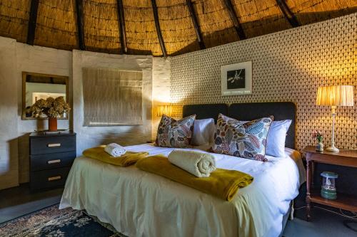 Ein Bett oder Betten in einem Zimmer der Unterkunft Gartmore Guest Farm