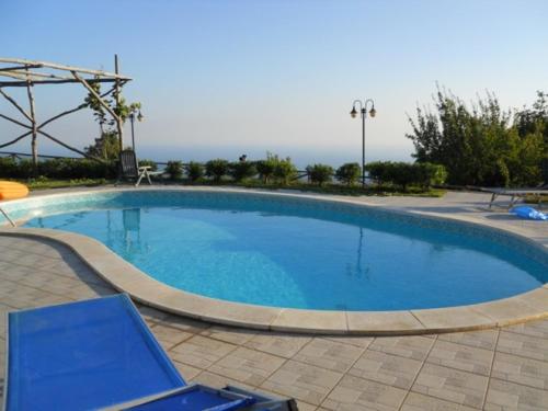 The swimming pool at or close to VILLA PIETRALTA