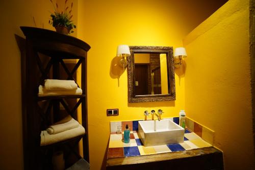 Ένα μπάνιο στο Hotel Rural Cerro Principe