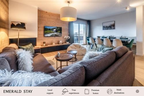 Maira Les Carroz - by EMERALD STAY