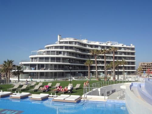 Moderno apartamento con terraza y vistas al mar R22 by Novadesta