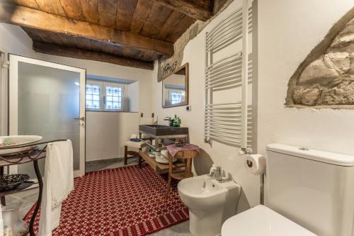 Η κουζίνα ή μικρή κουζίνα στο Orazio Liberty House, Fivizzano, Wifi And Jacuzzi