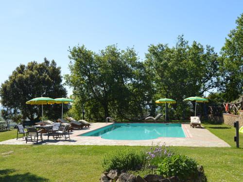Bazén v ubytovaní Holiday Home A spasso tra gli ulivi by Interhome alebo v jeho blízkosti